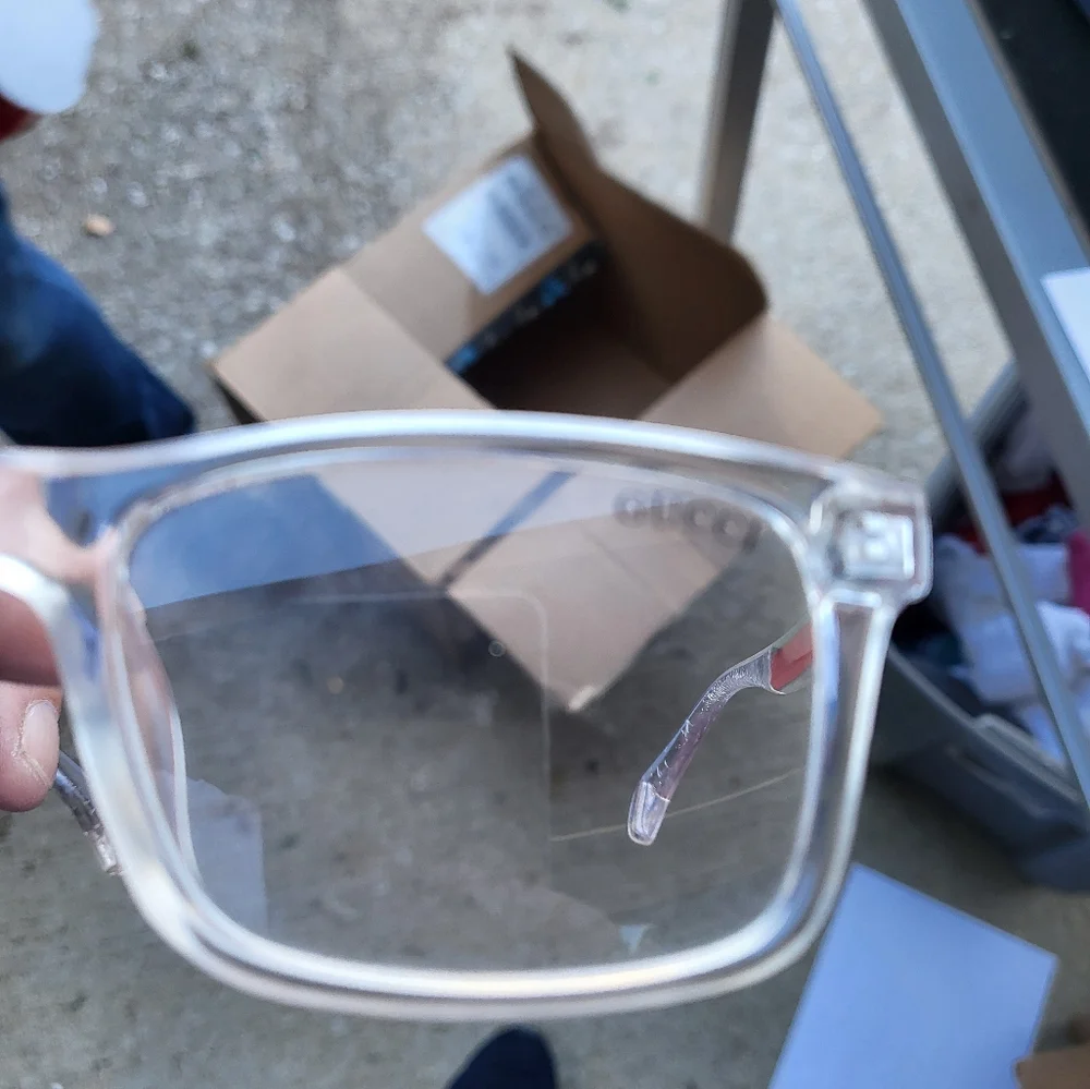 Gucci Glasses - Picture 3 of 5